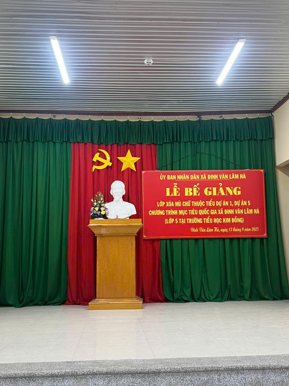 Lễ bế giảng lớp xóa mù chữ